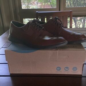 Clarks Un Lipari Mens/Boys brown dress shoe Sz 7.5